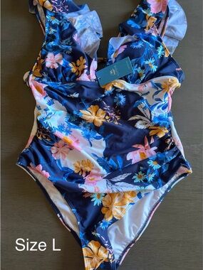 Cupshe Navy Floral One-Piece Swimsuit with Yellow & Pink Accents